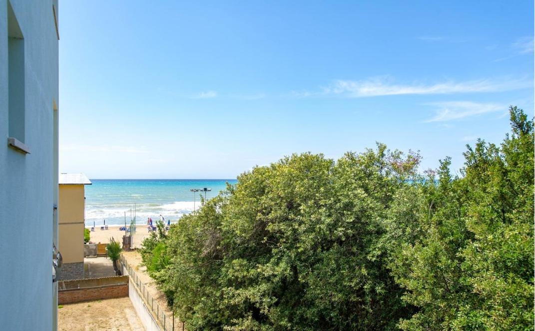 Hotel Aurora San Vincenzo Buitenkant foto