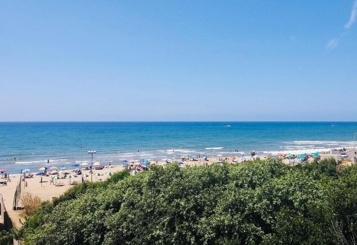 Hotel Aurora San Vincenzo Buitenkant foto