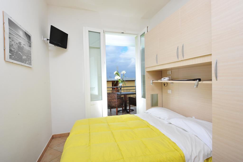 Hotel Aurora San Vincenzo Kamer foto