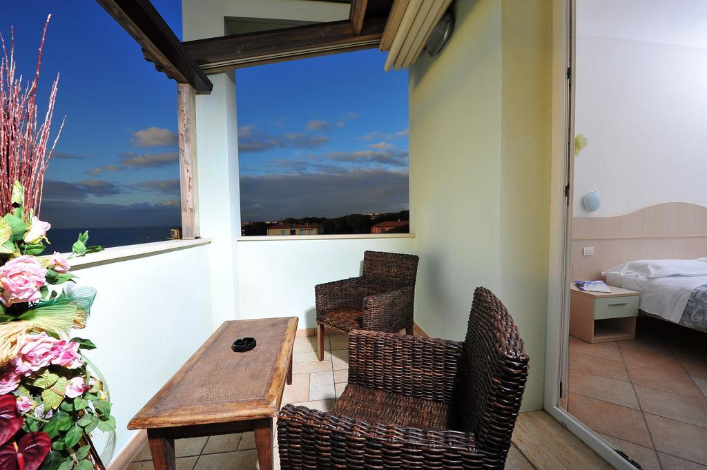 Hotel Aurora San Vincenzo Buitenkant foto