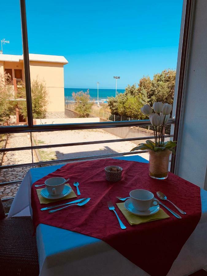 Hotel Aurora San Vincenzo Buitenkant foto